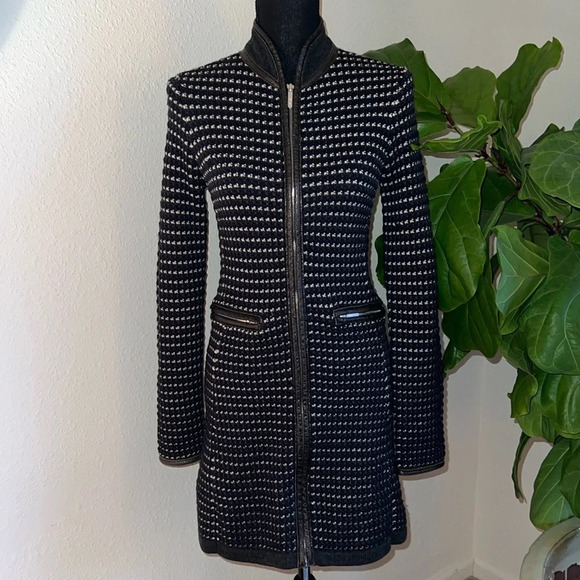 Tory Burch Women’s Houndstooth Blue White Leather Trim Car Coat Sweater Jumper - Picture 12 of 16